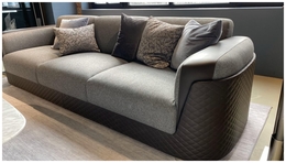Дизайнерский четырехместный диван QUEEN SOFA LARGE (Ткань FD+Ткань FD) - 2